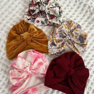 Bundle of 5 baby hats 0-12 months